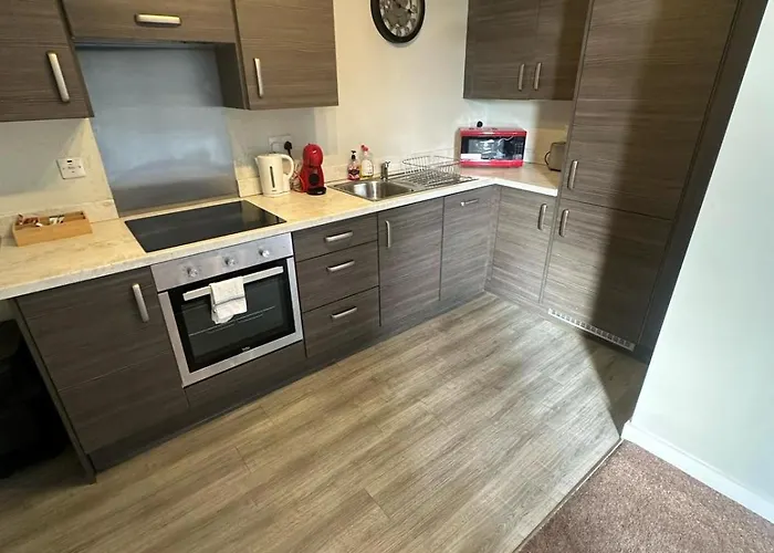 Beehosting Adelphi Wharf 4*