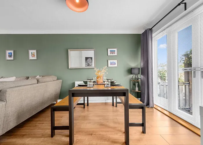 3 Bed Stockport By Superhost Манчестер