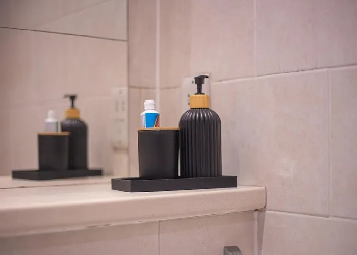 Quebec Building * Manchester