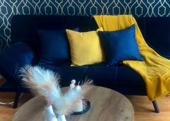 Quebec Building Manchester