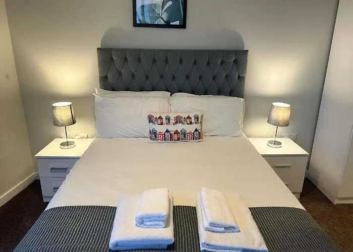 Beehosting Adelphi Wharf 4*