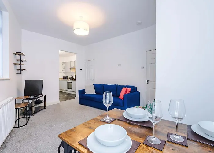 Сasa de vacaciones Bright & Comfy 4-bedroom House 10 Mins To By Rest&recharge