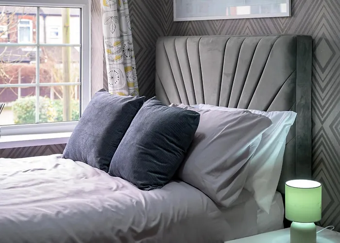 別荘 Droylsden Eden - Next To Tram - Free Parking Near Coop- Live & Etihad Stadium