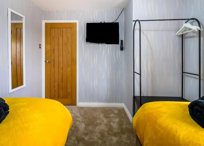 別荘 Droylsden Eden - Next To Tram - Free Parking Near Coop- Live & Etihad Stadium マンチェスター