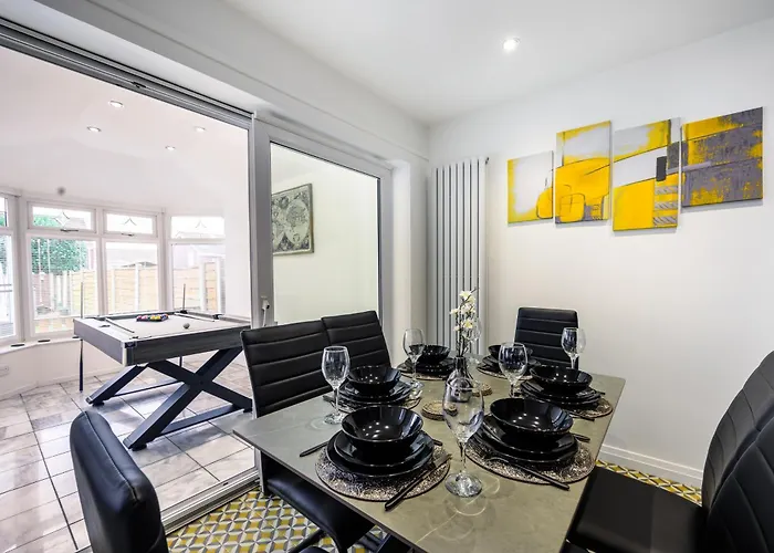 別荘 Droylsden Eden - Next To Tram - Free Parking Near Coop- Live & Etihad Stadium