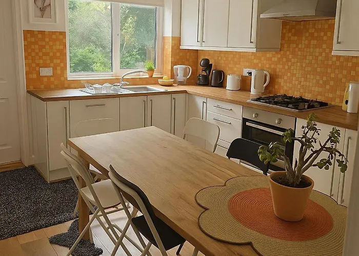 Апартаменты Beautiful House In The Heart Of A Golf Course. Манчестер