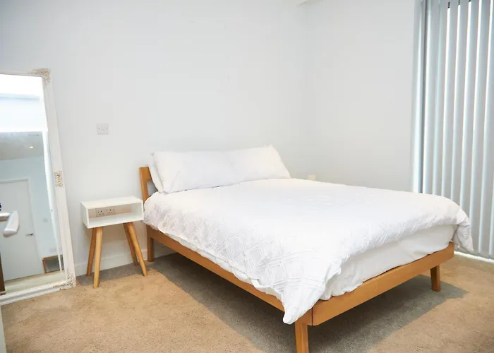 Apartamento Cosy Two Bedroom In *