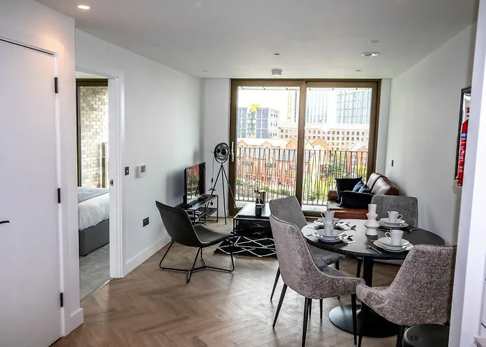 Stunning 2 Bedroom In شقة