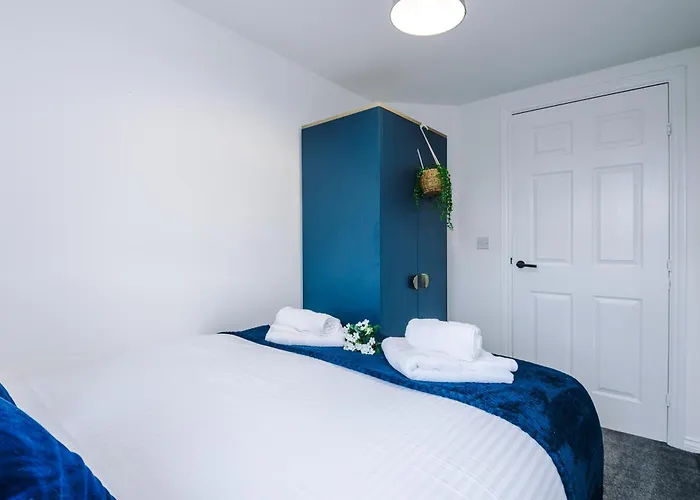 Salford Urban Escape - Stylish Allure Modern 2Br Stay For 6 - Smart Business Or Work Ready By Parydise Properties 아파트 *