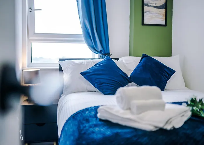 Salford Urban Escape - Stylish Allure Modern 2Br Stay For 6 - Smart Business Or Work Ready By Parydise Properties * 맨체스터