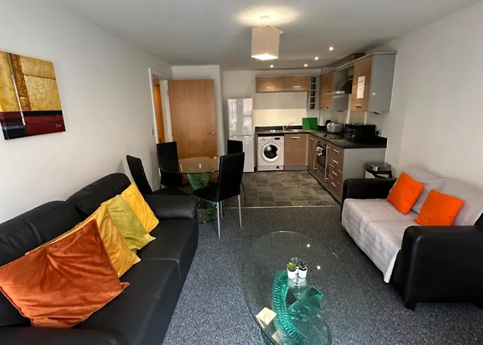 2 Bed Ensuite With Balcony And Free Onsite Secure Parking *