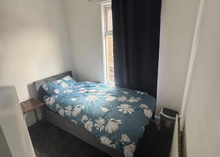 Crumpsall, Lägenhet *