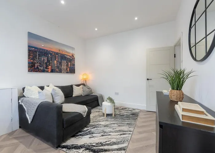 Luxury By Centre Etihad And Coop Live *