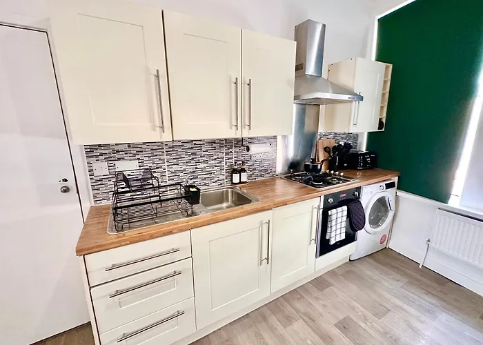 Chic & Modern 2br - Luxury Retreat