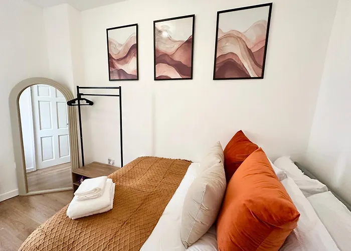 Chic & Modern 2br - Luxury Retreat Appartamento Manchester