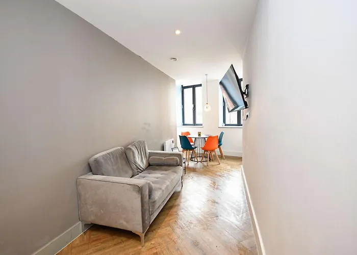 Sleek 2bed Flat In W Security Daire *