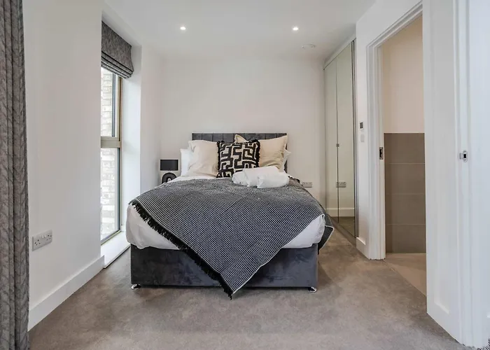 The Hidden - 4br Townhome Roof *