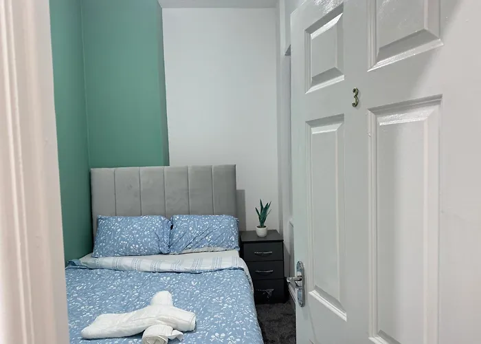 Bed & Breakfast Near Etihad Stadium 3*