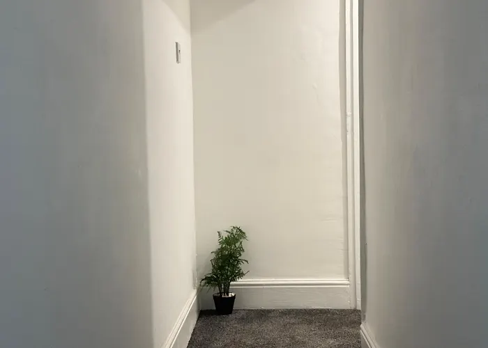 Near Etihad Stadium 3*