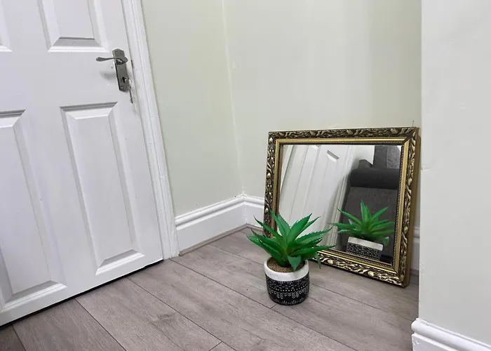 Near Etihad Stadium Bed & Breakfast