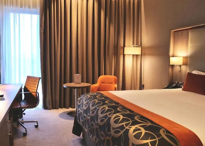 Clayton Centre Hotel 4*