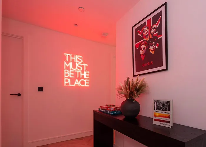 Supernova & Views Mánchester