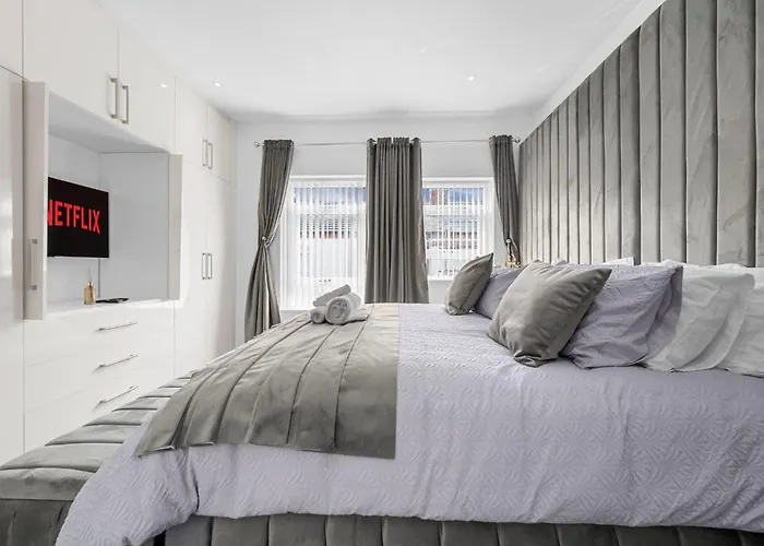 Sluxe 4mins To Etihad Stadium And Coop Live Appartement