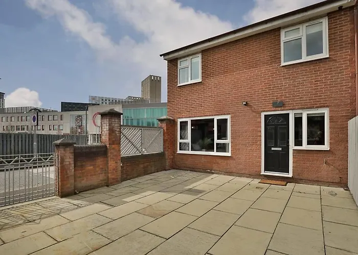 Semesterbostad Free Parking The Quays- Sleeps 8 By Genesis Living Manchester