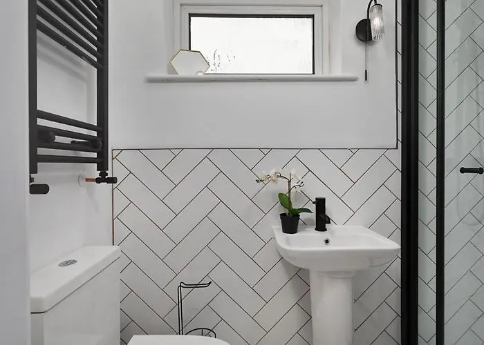 Free Parking The Quays- Sleeps 8 By Genesis Living Semesterbostad Manchester