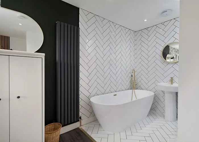 Free Parking The Quays- Sleeps 8 By Genesis Living Semesterbostad