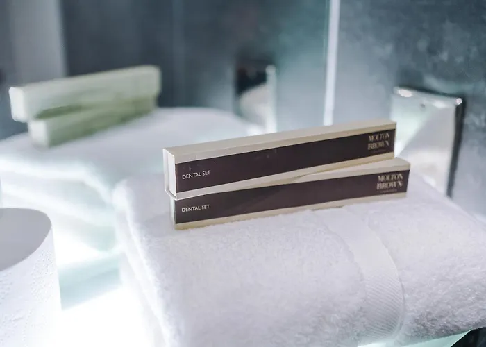 Daire Mcr 2br 2ba, Parking, Wifi, Full Kitchen