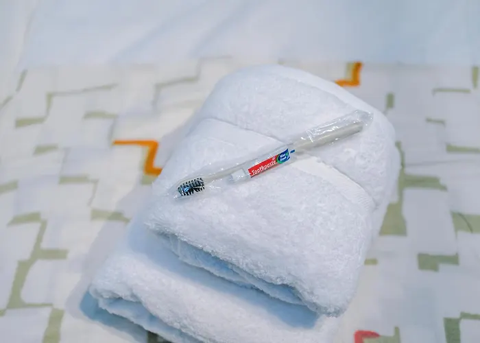 Mcr 2br 2ba, Parking, Wifi, Full Kitchen