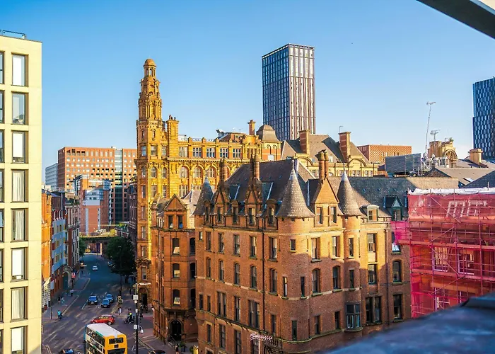 Mcr 2br 2ba, Parking, Wifi, Full Kitchen * Manchester