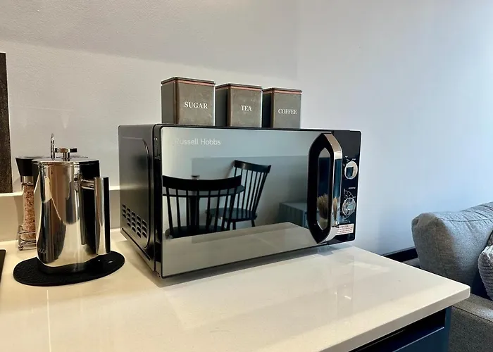 Cute 1 Bed Duplex With Balcony