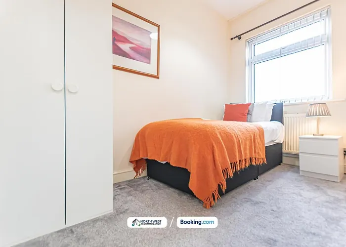 Casa de Férias Spacious 3-bedroom House In With Free Parking