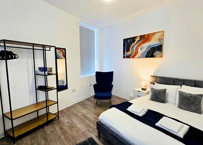 Stylish 1br Executive Bury With Kitchen And Wifi