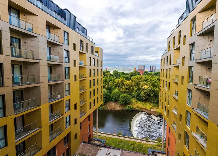 Apartment Charming Salford, Staycation, Wifi, Sleeps 5 Manchester