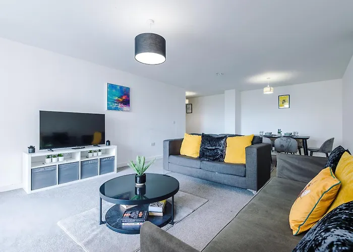 Apartment Charming Salford, Staycation, Wifi, Sleeps 5 Manchester
