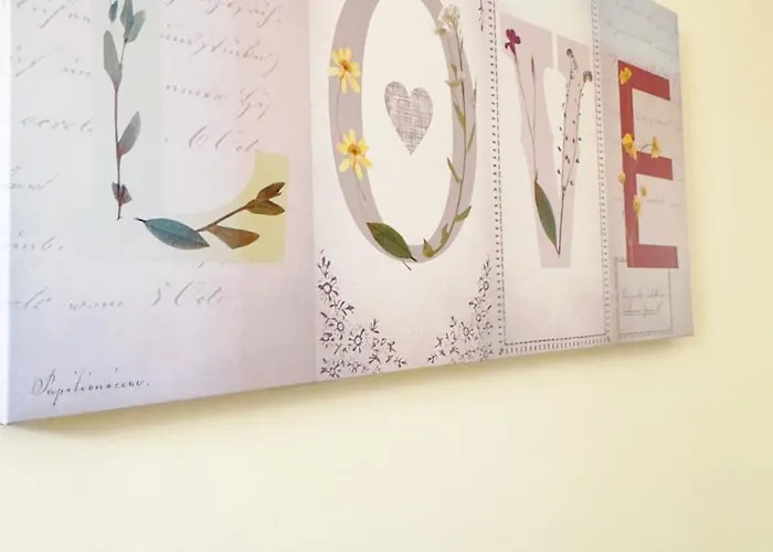 Stylish 3 Bedroom House 60 - Free Parking Manchester