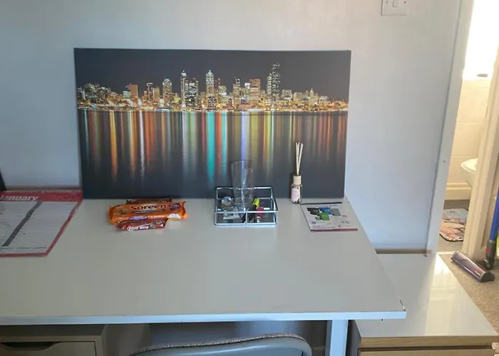 Comfortable Cat-friendly With Garden & Parking Habitación en casa particular