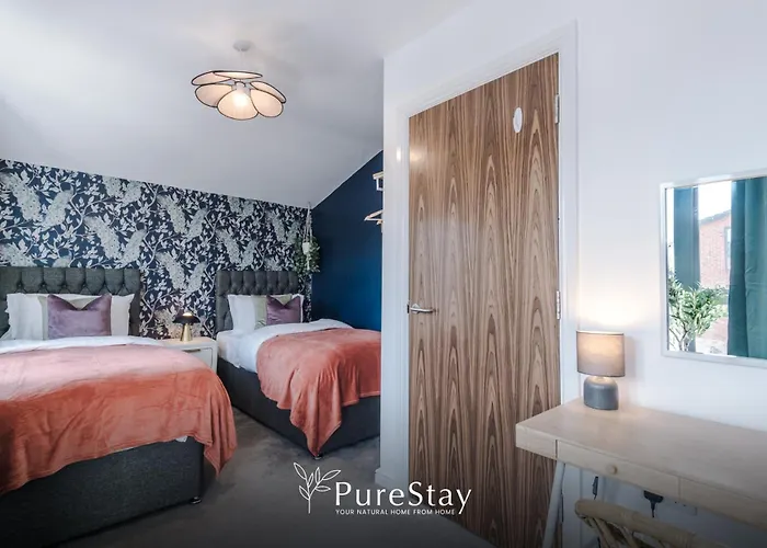 Stunning House By Purestay - 8 Beds With Free Parking * Manchester