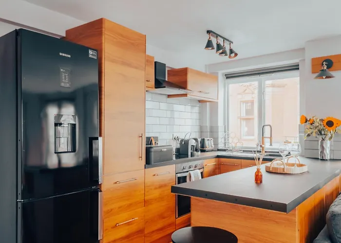 Apartmán Gem With Stylish 2br Retreat And Free Carpark *