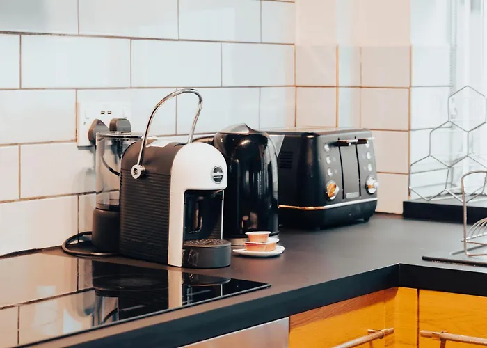 Gem With Stylish 2br Retreat And Free Carpark *