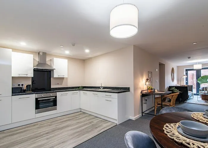 Lägenhet 2 Bedroom Flat By Eccles Station With Communal Rooftop Garden Manchester
