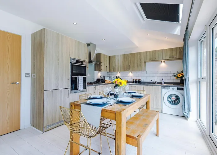 Stunning Riverside 3-bed By 53 Degrees In With Garden & Free Parking! فيلة مانشستر