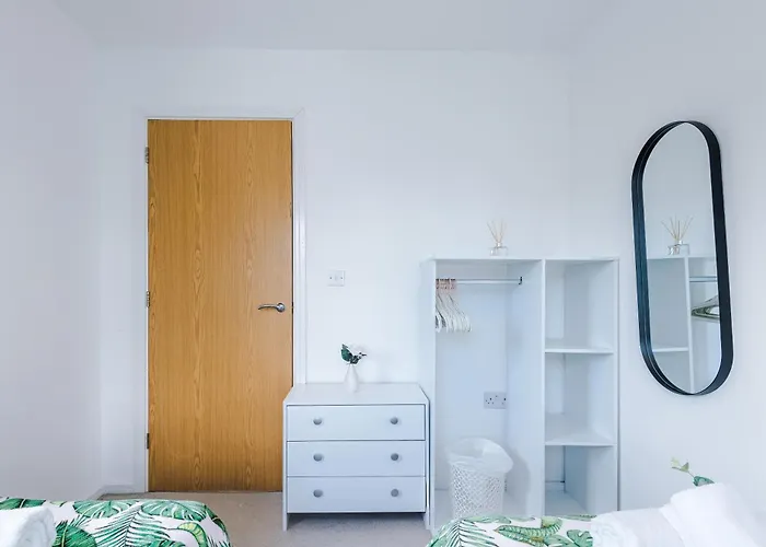 فيلة Stunning Riverside 3-bed By 53 Degrees In With Garden & Free Parking!