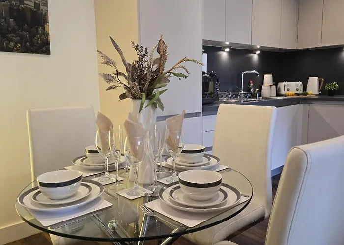 Elegant 2bd & 2ba Centre Luxury With View Apartman