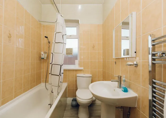 2 Beds Suburb Nestled Nook Lägenhet *