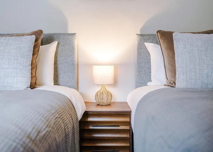 Stylish 3 Bedroom - Free Parking, Smart Tv, Sleeps 8 Dom wakacyjny Manchester