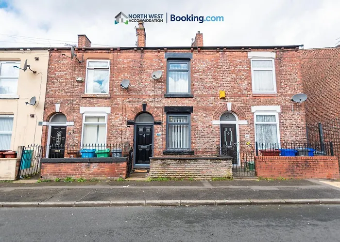 Newly Refurbished 2-bedroom House In Ideal For Contractors With Free Parking & Wifi